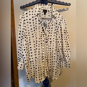 NWT Worthington black & white blouse.
